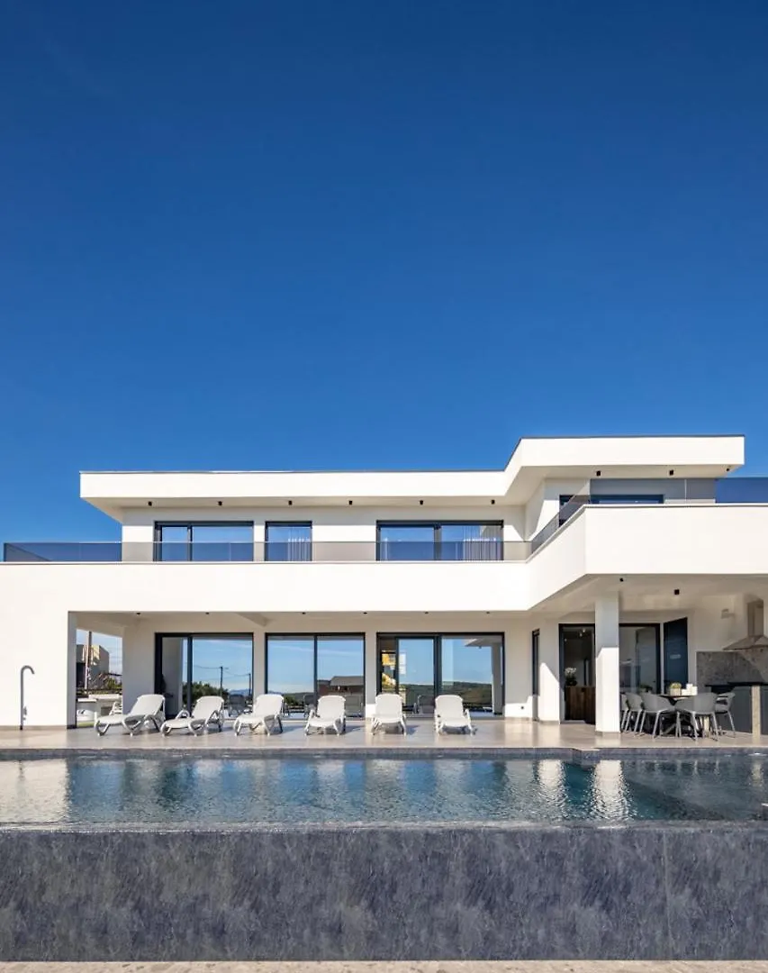 Villa One Debeljak
