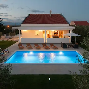 Villa Karla - Zadar, Debeljak